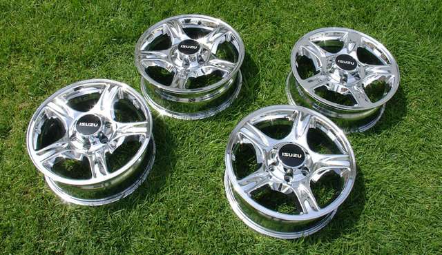 4 stock 18" wheels