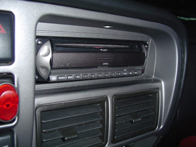 Sony Xplod CDX-R3000 2