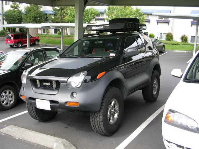 1999 Isuzu Vehicross (Front)