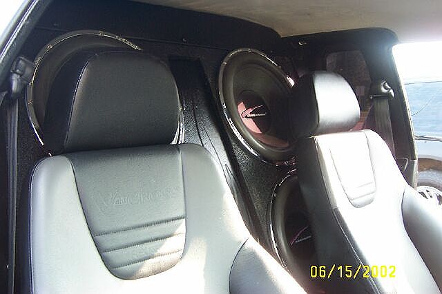 4 Audiobahn AW1505Q's
