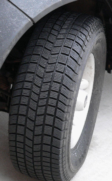 Snow tread