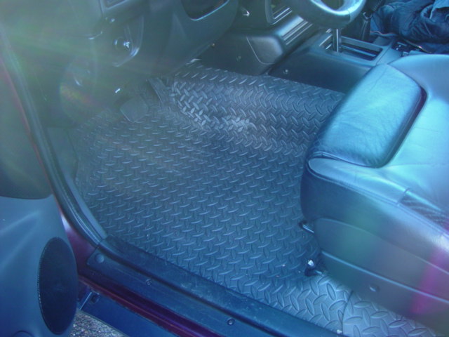 Rubber floor mat
