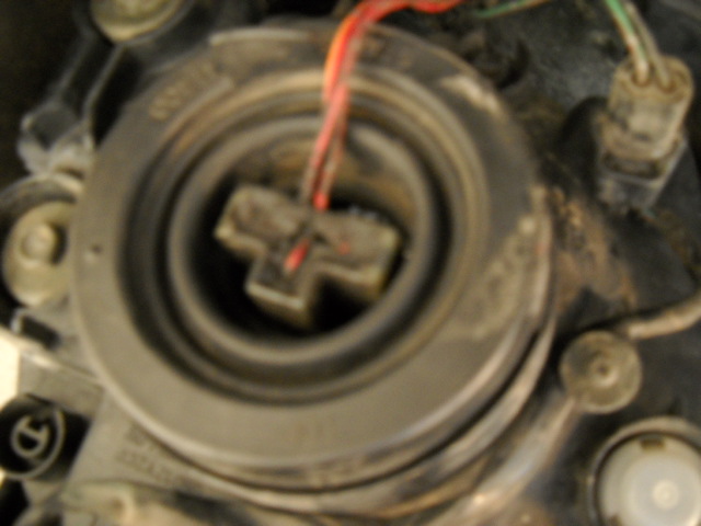 Headlamp connector