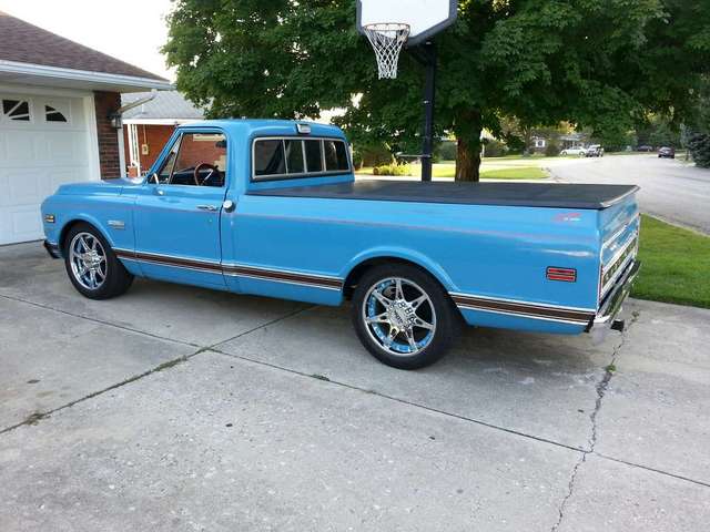 72 Chevy on 20's