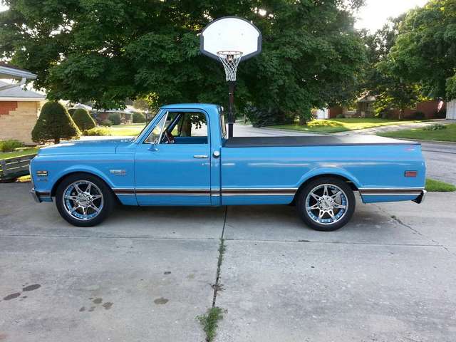 72 Chevy on 20's