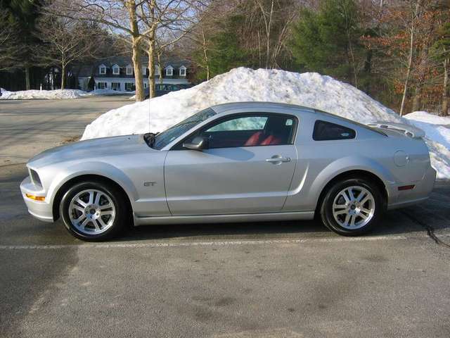 profile of the 05 Mustang GT