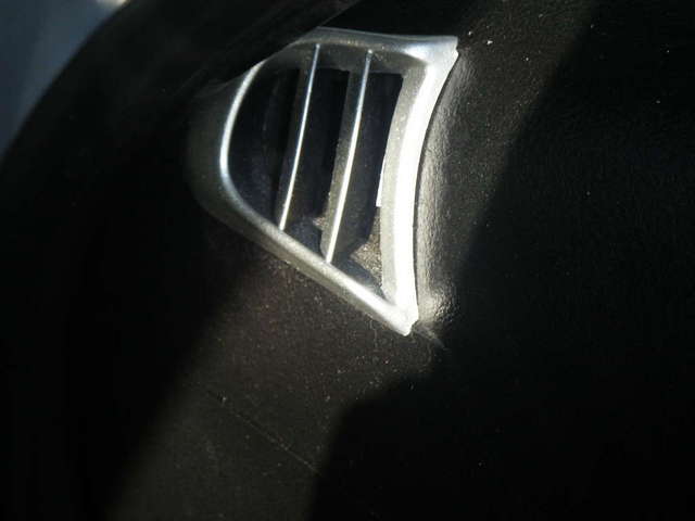 SIDE VENT DEFROSTER