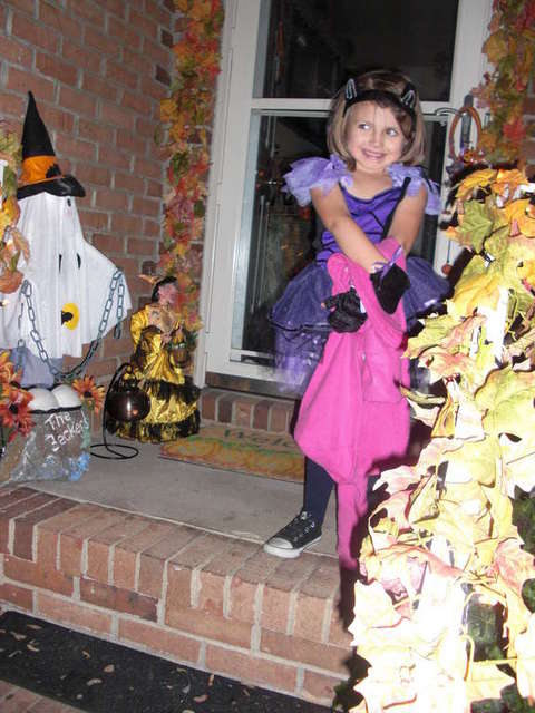 T4B granddaughter Halloween 2010