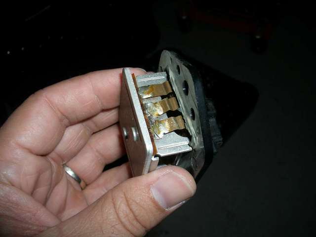 Blower resistor damage