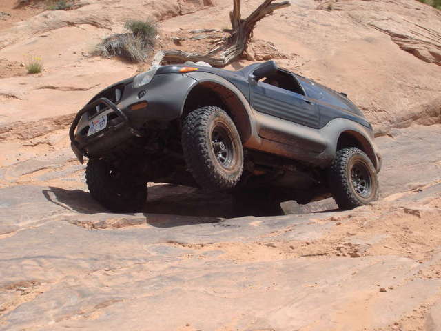 See Bobs tire hear him ROAR!