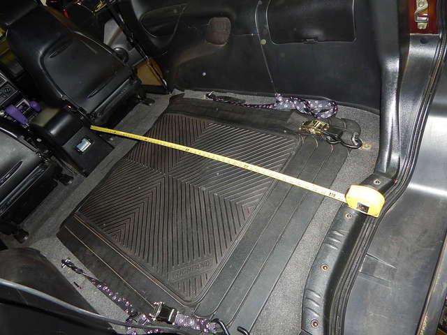 Hatch area with backseat removed