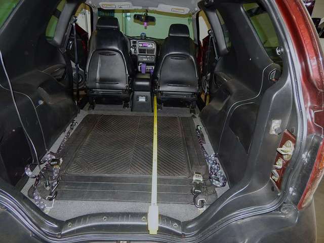 Hatch area with backseat removed