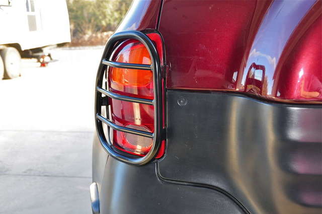 CUSTOM TAIL LIGHT GUARDS