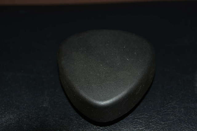 Seat adjustment knob
