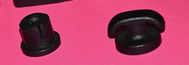 (L) engine cover grommet, Â® cargo net hook