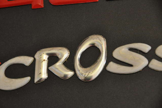 Used B-pillar badges