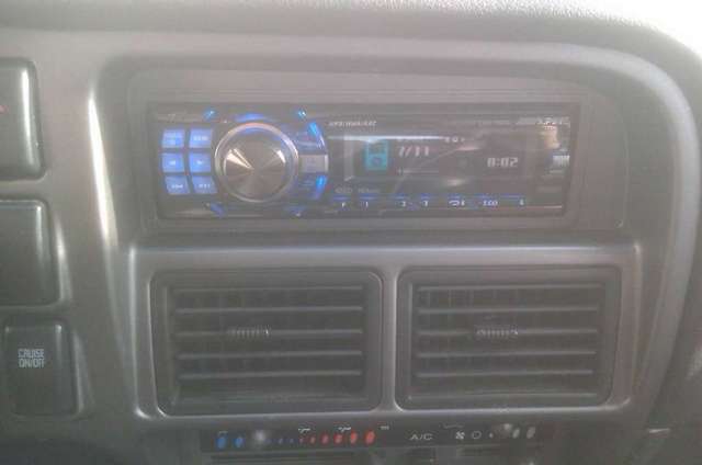 Alpine CDA-9886 Headunit