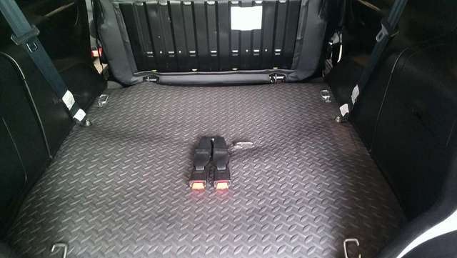 Rear protective mat