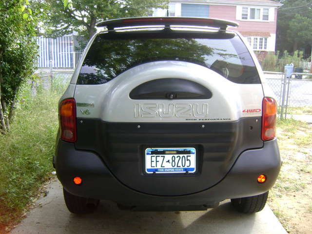 Isuzu_VehiCROSS_pictures_001