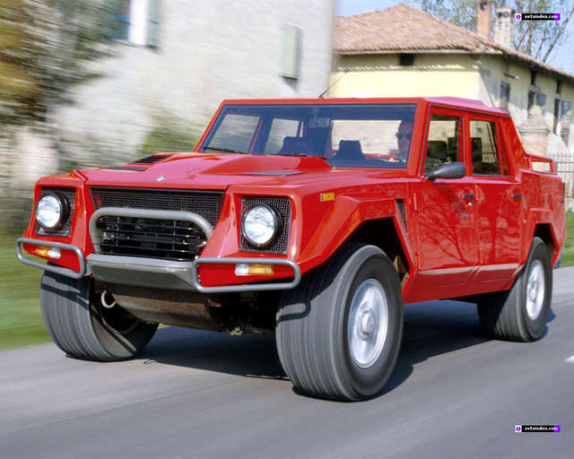 Lamborghini LM002