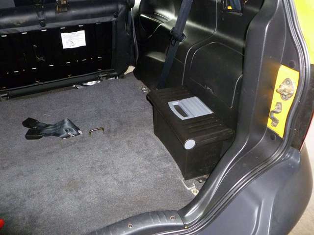12 disc player hidden under toolbox