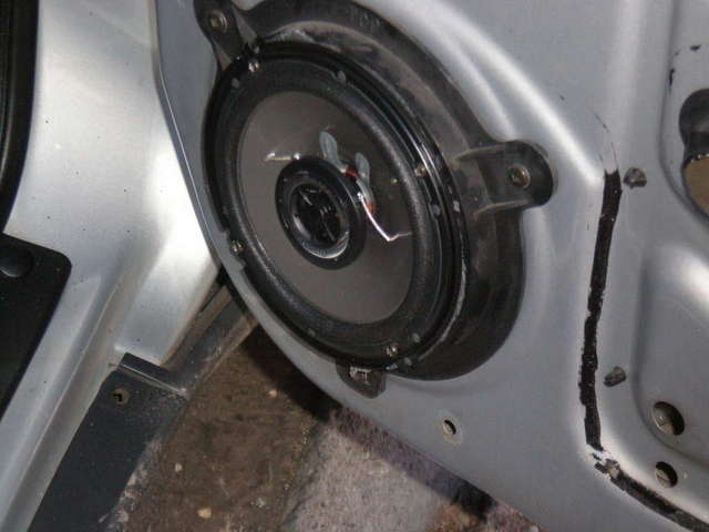 PIONEER 61/2'' R0UND 2WAY SPEAKERS PIONEER