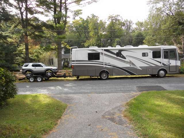 RV_and_car_800x600_