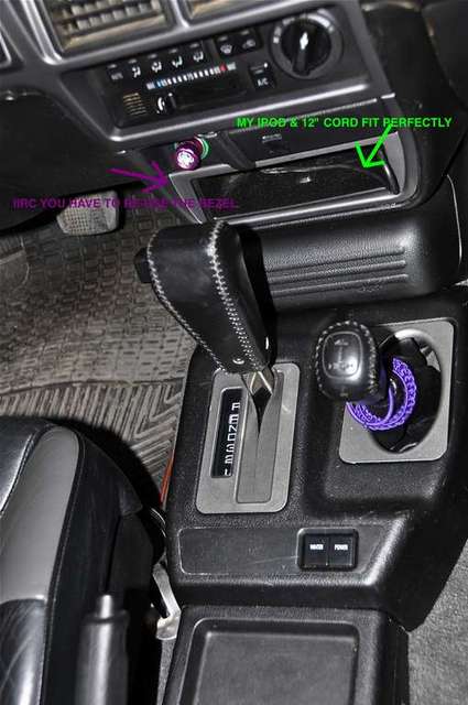 CUBBY IN CENTER CONSOLE STACK