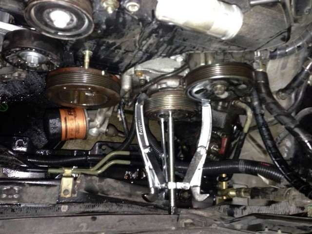 AC pulley removal with puller