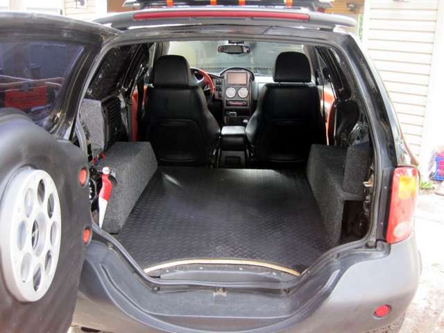 rear_cargo_3