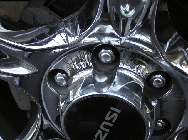 wheel bearing seal leak2