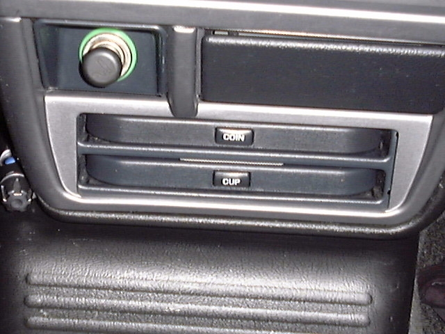 Ford Taurus cup/coin holder