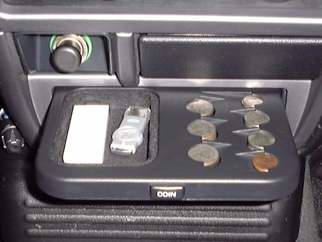 Ford Taurus cup/coin holder