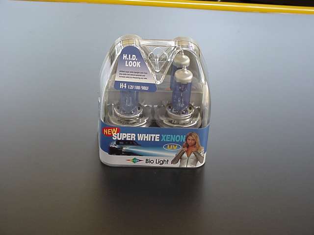Xenon Super White bulbs