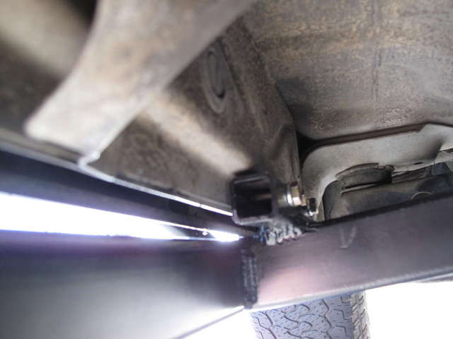 Front slider pinch weld bolts